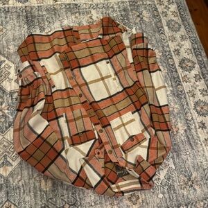 Natural reflections, Shacket